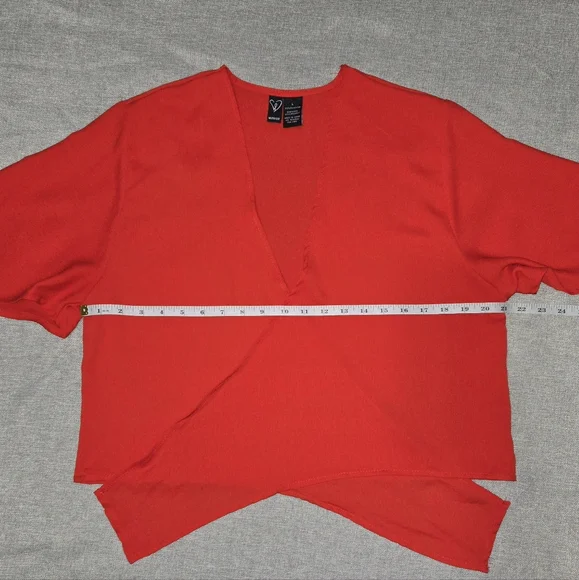 Windsor Red Tie Front Top Short Sleeves Size Large - Picture 12 of 15